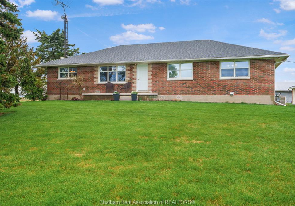 27156-st-clair-road-wallaceburg-ontario-26005776