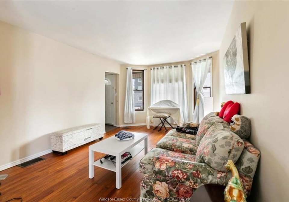 581-crawford-avenue-windsor-ontario-26005863
