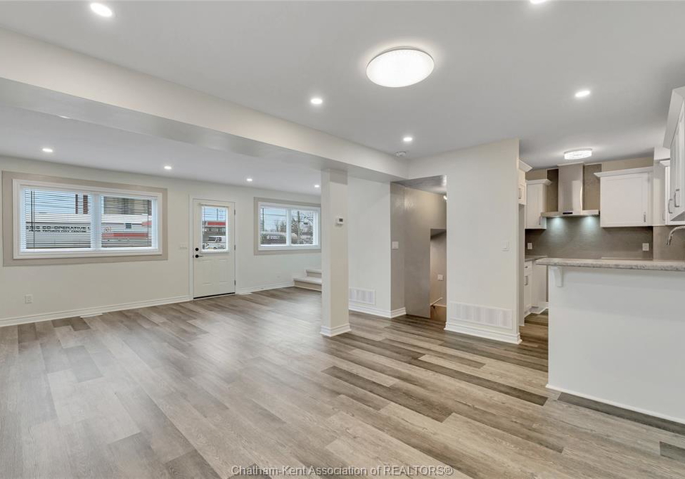 248-park-avenue-east-chatham-ontario-26005923
