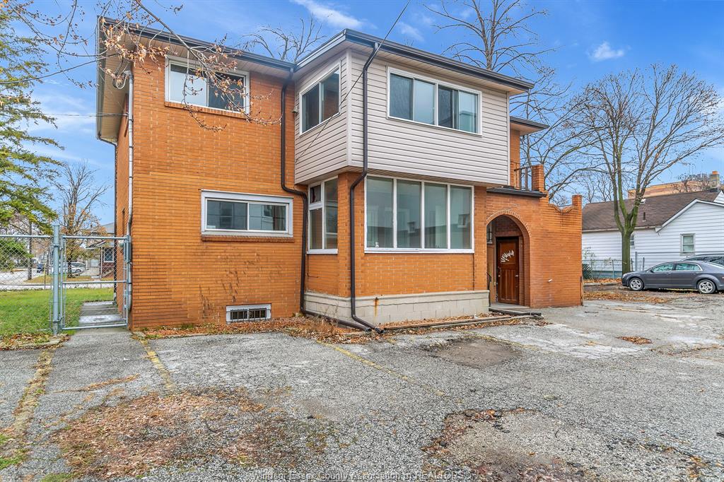 509-aylmer-avenue-windsor-ontario-26005969