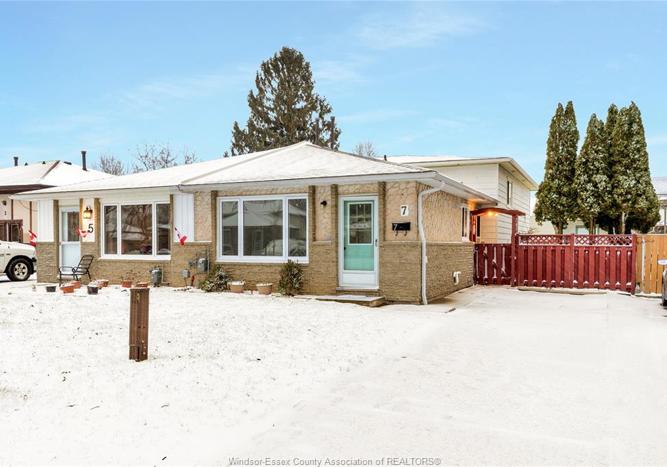 7-satinwood-leamington-ontario-26005987