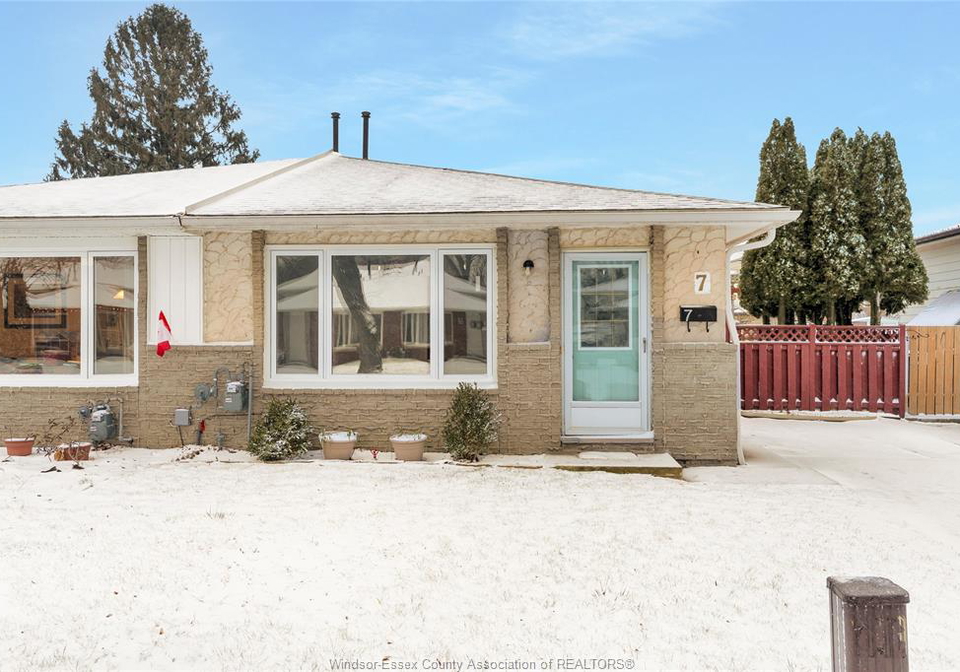 7-satinwood-leamington-ontario-26005987