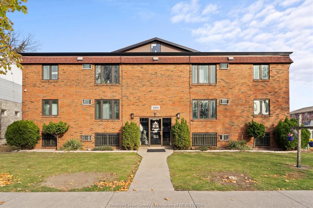 1160-howard-windsor-ontario-26006013