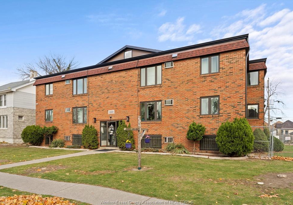 1160-howard-windsor-ontario-26006013