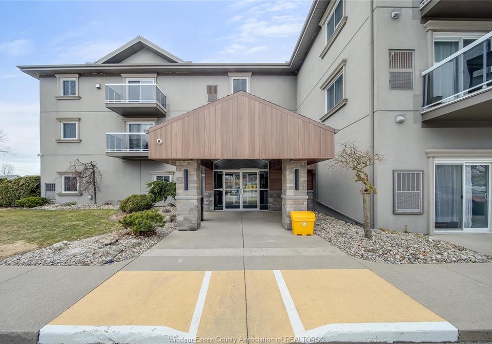 44-robson-road-leamington-ontario-26006120