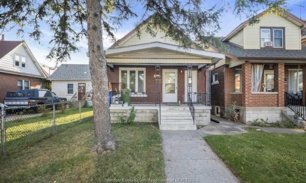 1085-langlois-avenue-windsor-ontario-26006138