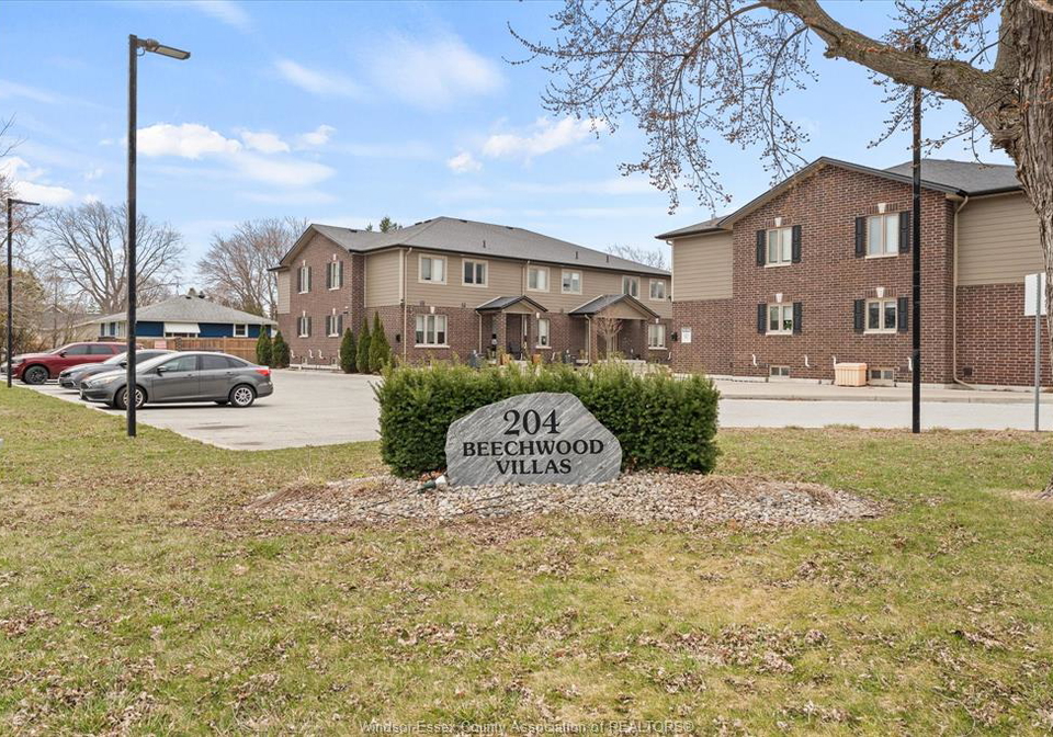 204-beechwood-lakeshore-ontario-26006201