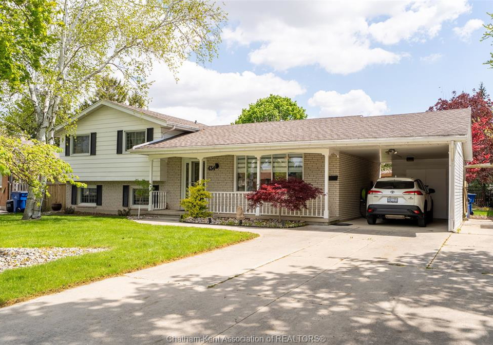 434-dora-drive-wallaceburg-ontario-26006228