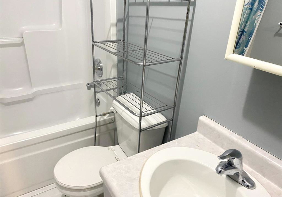1570-lillian-windsor-ontario-26006229
