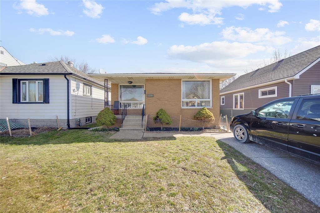 2340-george-avenue-windsor-ontario-26006326