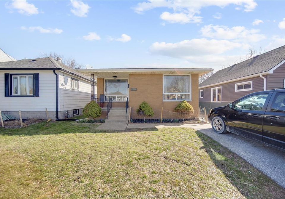 2340-george-avenue-windsor-ontario-26006326