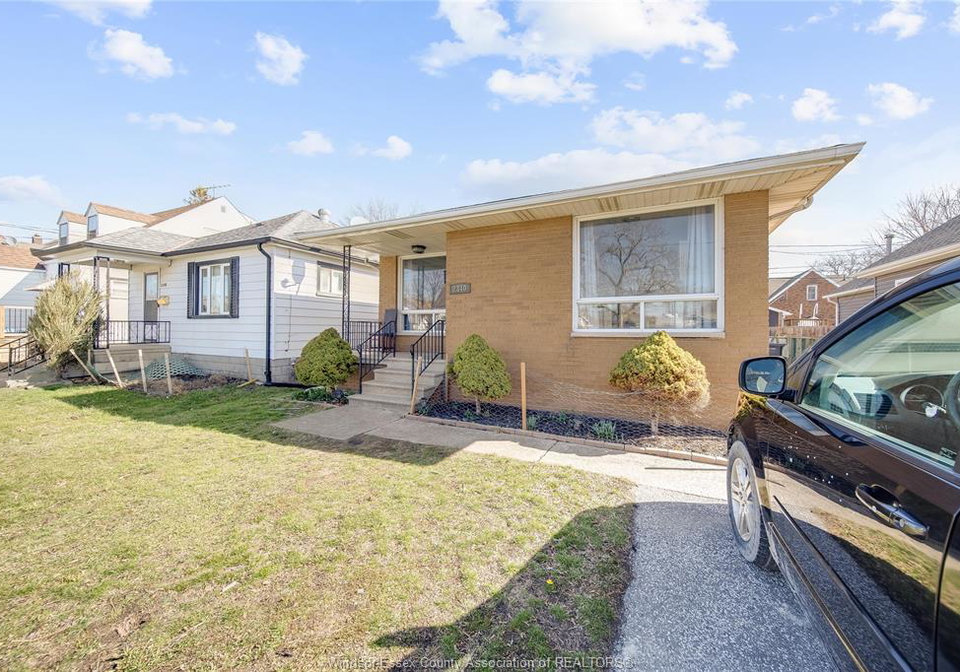 2340-george-avenue-windsor-ontario-26006326
