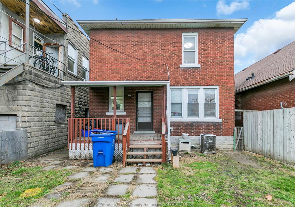 69-shepherd-windsor-ontario-26006355