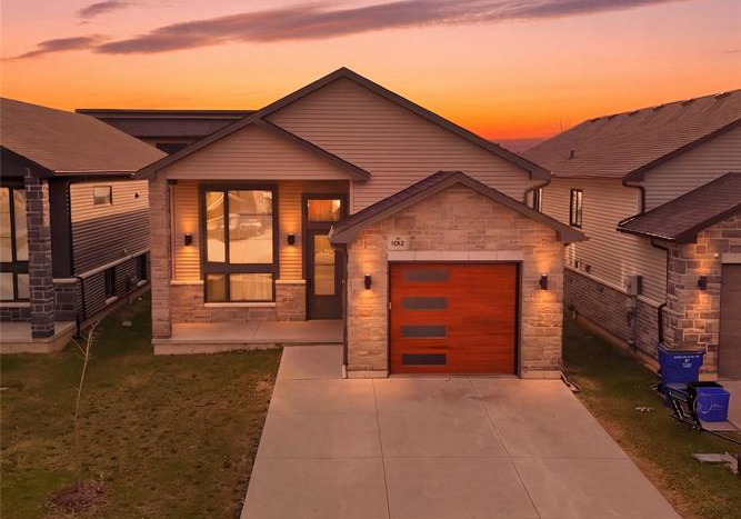 106-ironwood-trail-chatham-ontario-26006371