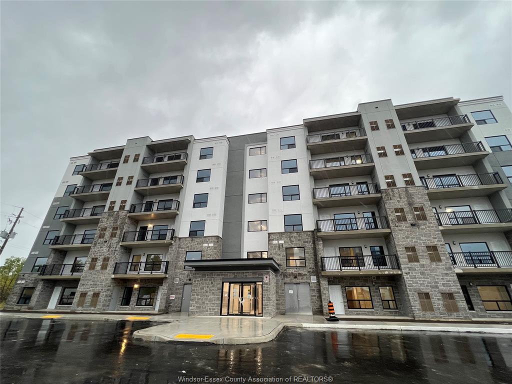 3340-stella-crescent-windsor-ontario-26006420
