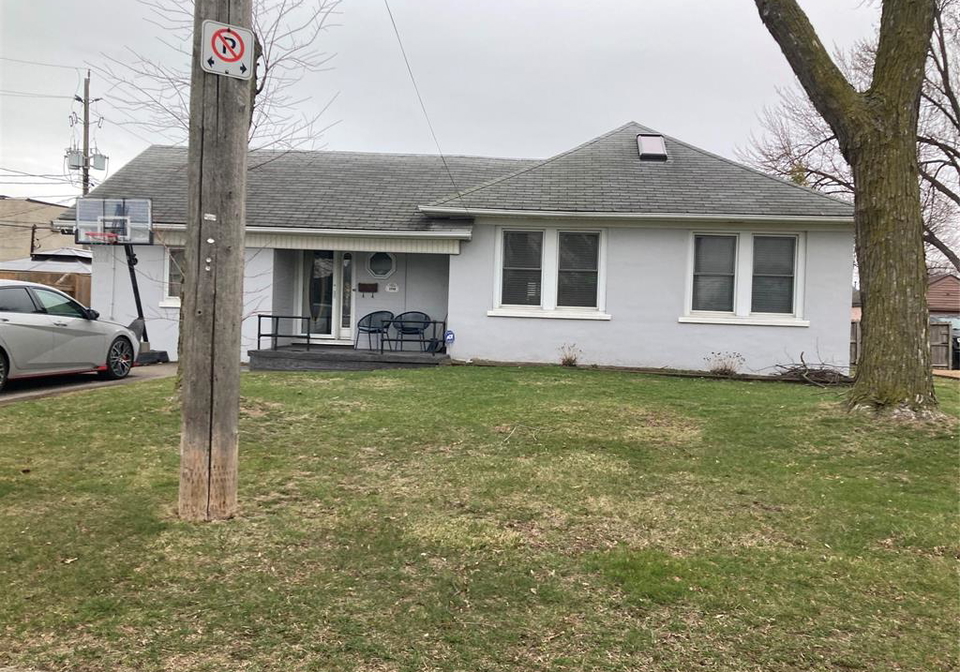 2348-arthur-windsor-ontario-26006474