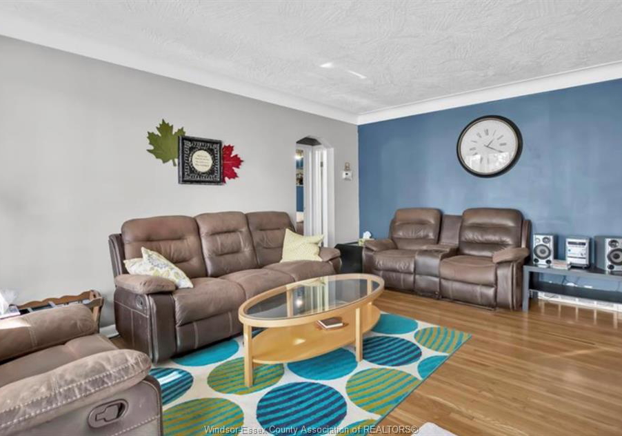 564-wallace-windsor-ontario-26006505