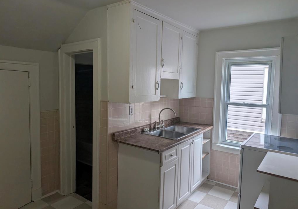 1335-marentette-avenue-windsor-ontario-26006527