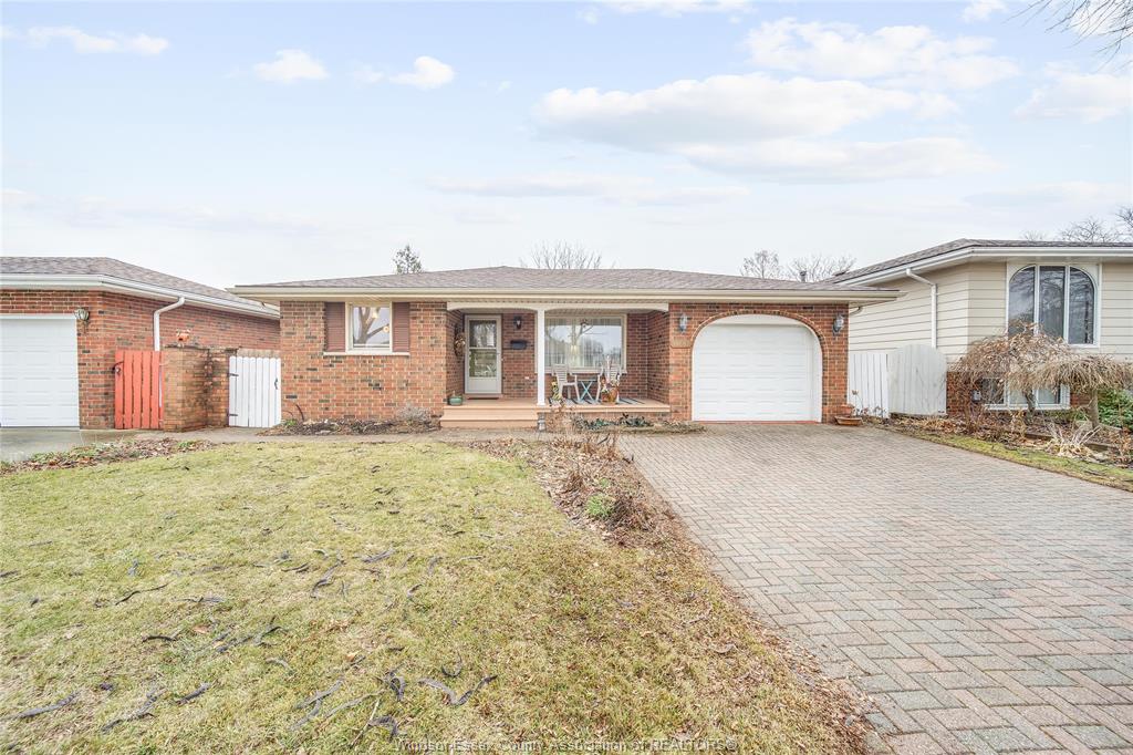 10682-keating-crescent-windsor-ontario-26006598