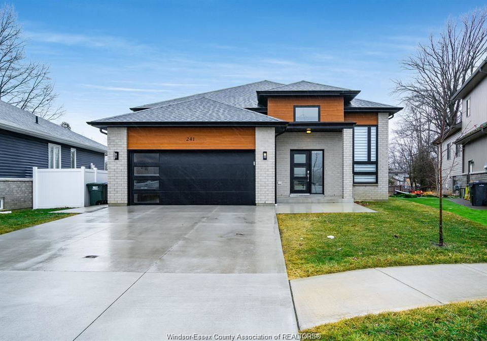 241-robinson-avenue-essex-ontario-26006643