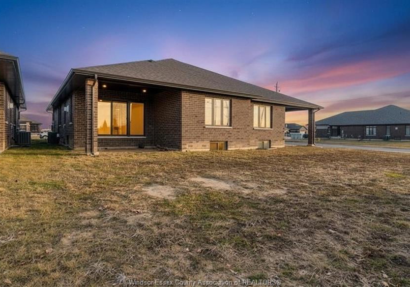 38-bordeaux-place-chatham-ontario-26006647