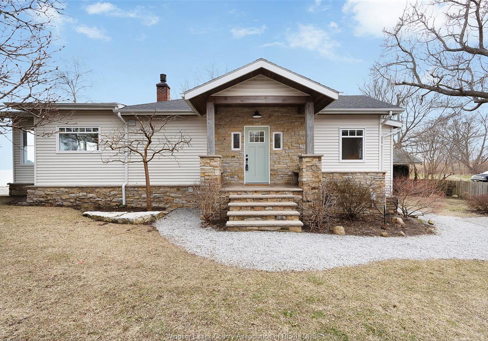 1295-heritage-road-kingsville-ontario-26006651