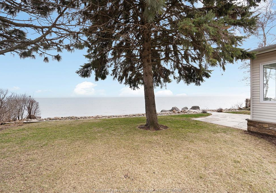 1295-heritage-road-kingsville-ontario-26006651