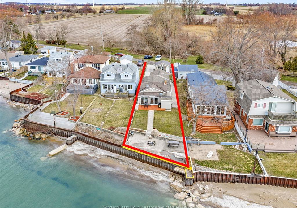 515-lypps-beach-colchester-ontario-26006704