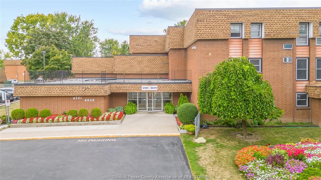 6583-thornberry-windsor-ontario-26006721