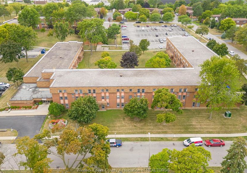 6583-thornberry-windsor-ontario-26006721