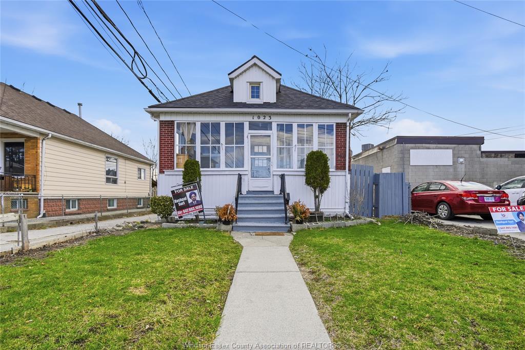 1023-hall-avenue-windsor-ontario-26006722