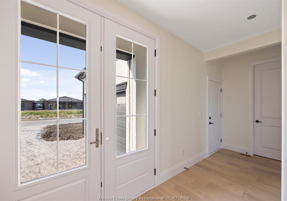 1229-campana-crescent-lakeshore-ontario-26006783
