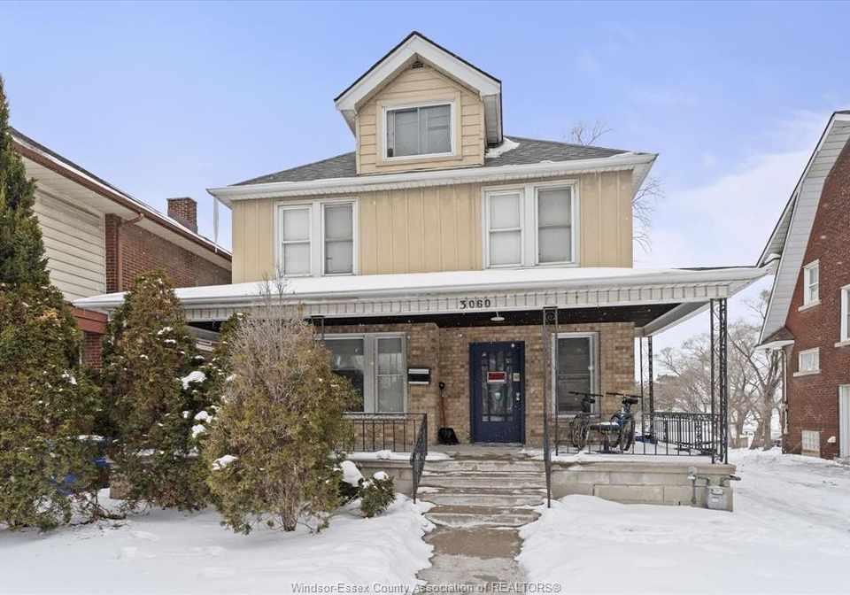 3060-sandwich-windsor-ontario-26006823