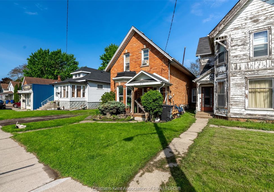 215-grand-avenue-east-chatham-ontario-26006843