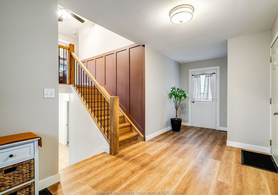 250-applewood-road-kingsville-ontario-26006895