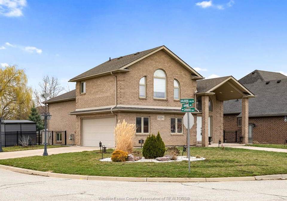 8384-annie-amherstburg-ontario-26006943
