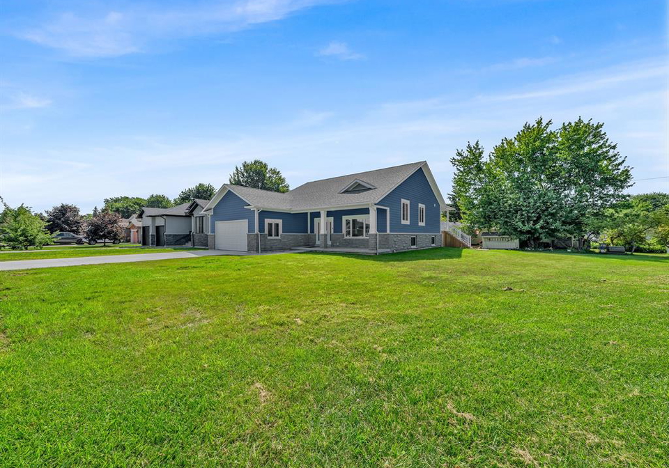 157-gloucester-drive-essex-ontario-26006950