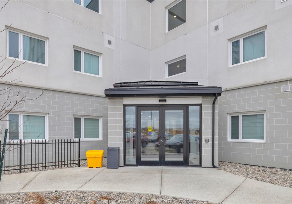1900-6th-concession-windsor-ontario-26006953