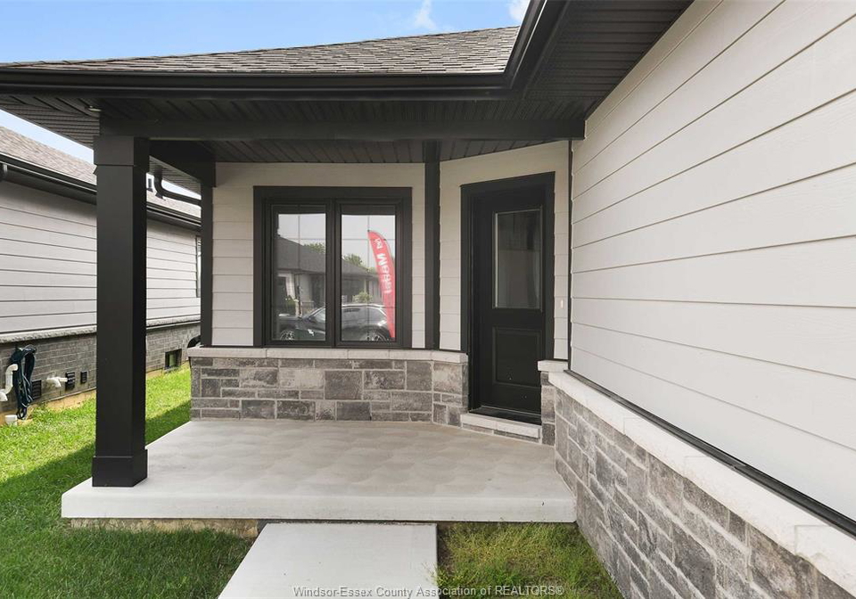64-jewel-street-harrow-ontario-26006966