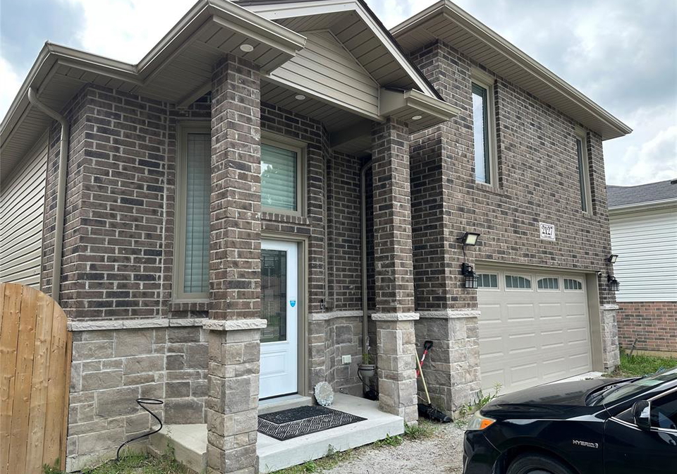 2127-dominion-boulevard-windsor-ontario-26006982