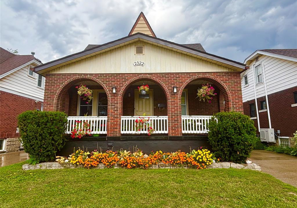 2322-byng-windsor-ontario-26007003