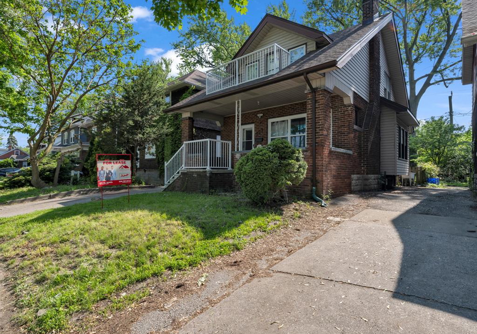 353-indian-road-windsor-ontario-26007027