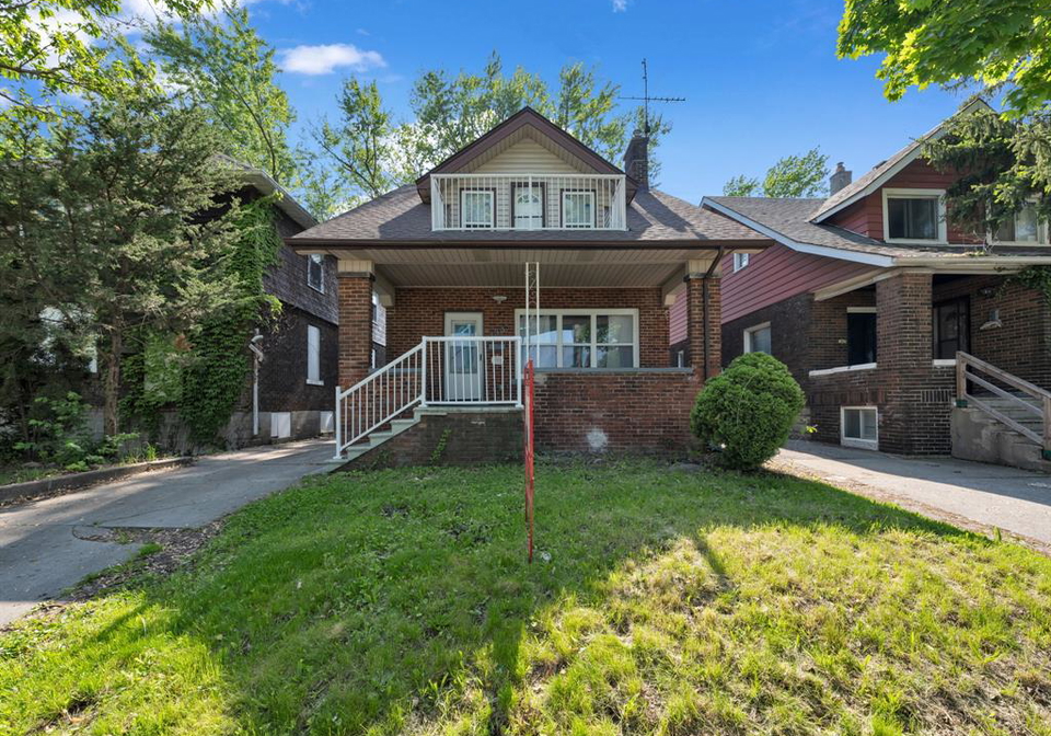 353-indian-road-windsor-ontario-26007030