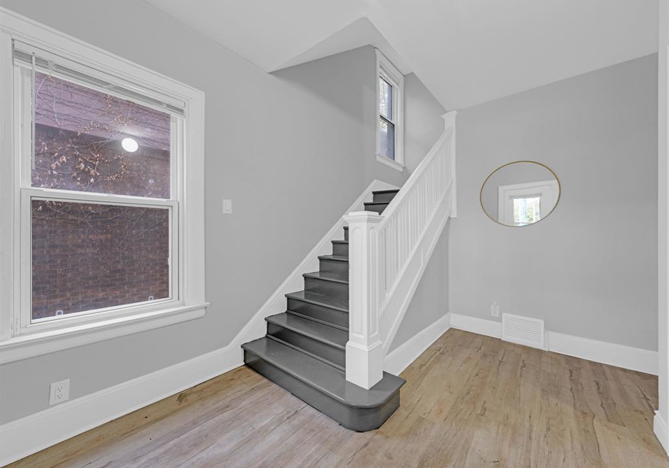 353-indian-road-windsor-ontario-26007031