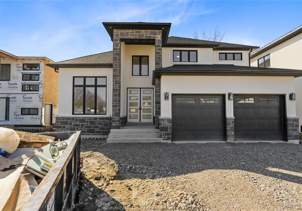 2548-mayfair-lasalle-ontario-26007107