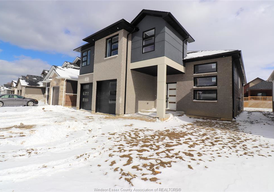 83-bloomington-chatham-ontario-26007124