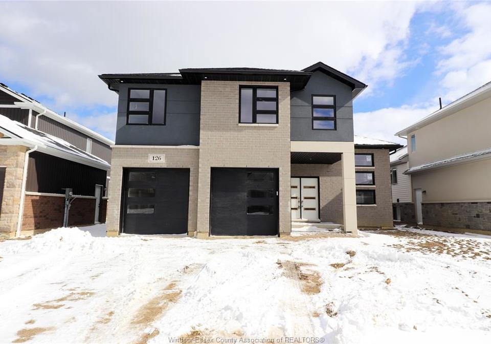 83-bloomington-chatham-ontario-26007124