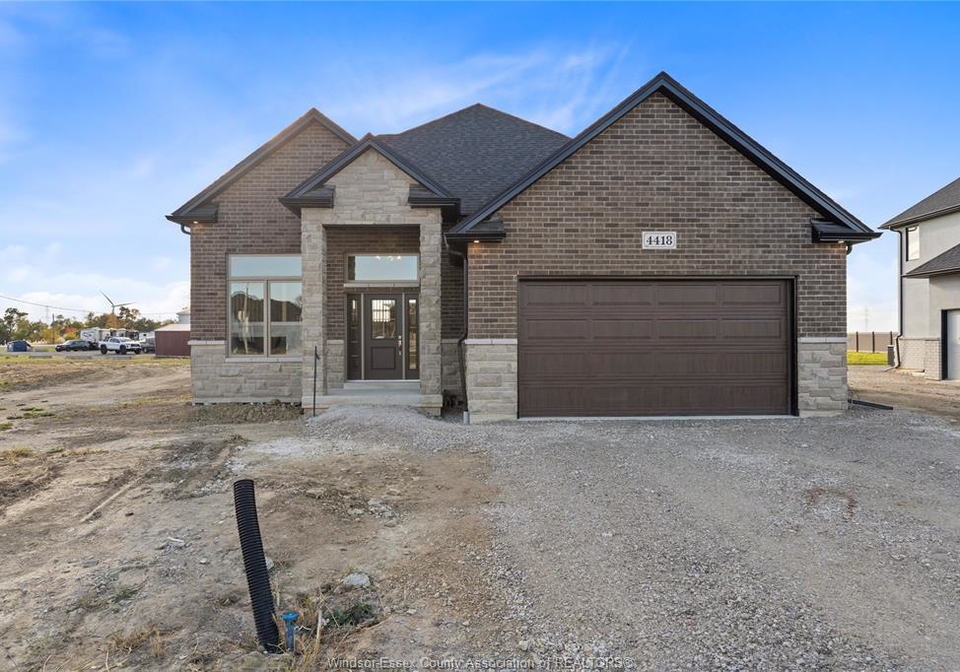 116-bloomington-chatham-ontario-26007125
