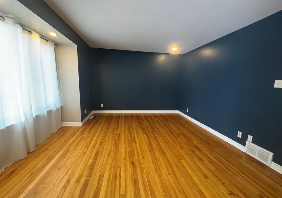 1484-francois-windsor-ontario-26007162