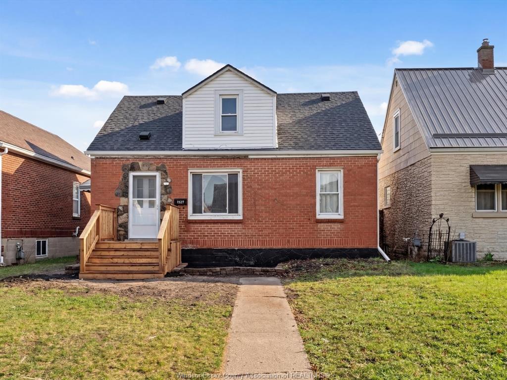 1527-benjamin-avenue-windsor-ontario-26007187